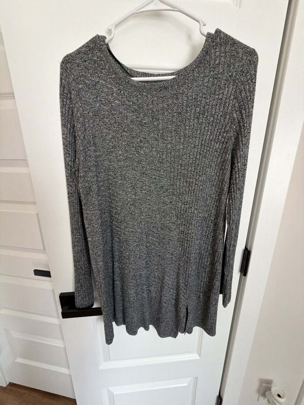Apt. 9 Women's Grey Long Sleeve Ribbed Knit Tunic Sweater with Side Slit